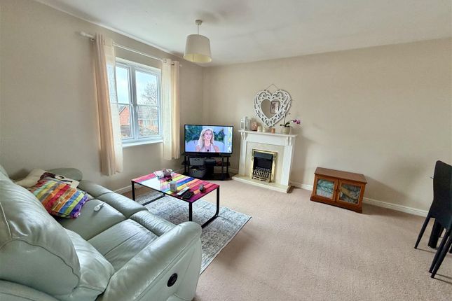 10, Julius Close, Emersons Green photo 4