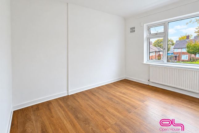 77, Hawthorne Road, Bolton photo 3