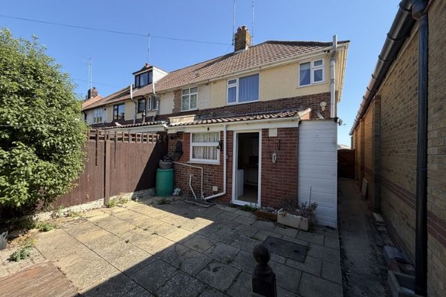 92 Riverside Road, Gorleston, Great Yarmouth photo 2