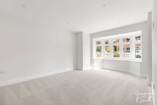 3c Woodberry Down, Epping photo 4