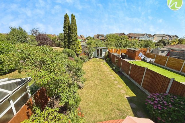 9a Chamberlain Avenue, Stanford-Le-Hope photo 2