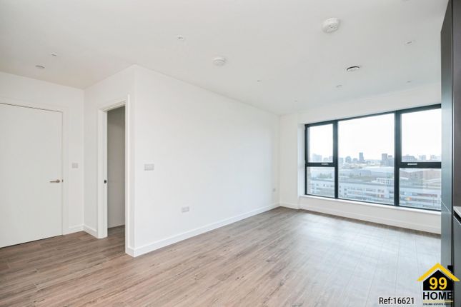 801, Riverstone Heights, Tower Hamlets photo 3