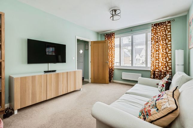 4, Abraham Way, Witney photo 2