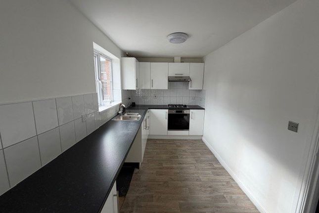 2, Daisy Close, Corby photo 4