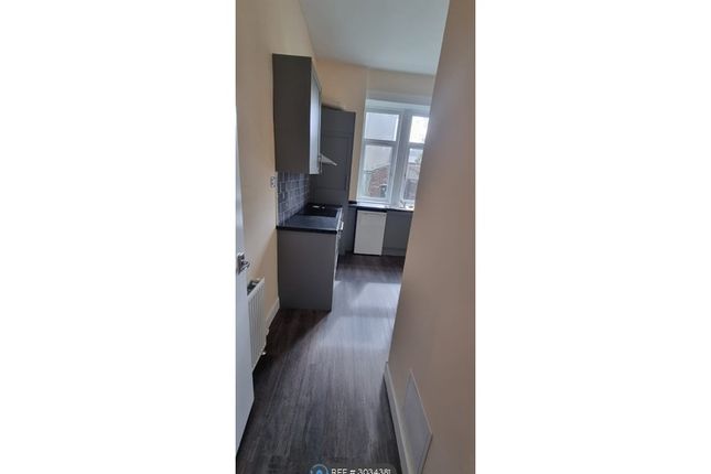 Flat, Barterholm Road, Paisley photo 5