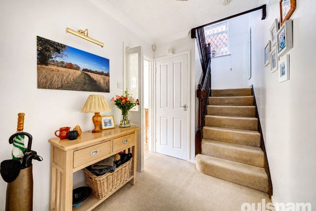 15, Barns Croft Way, Worcestershire photo 2