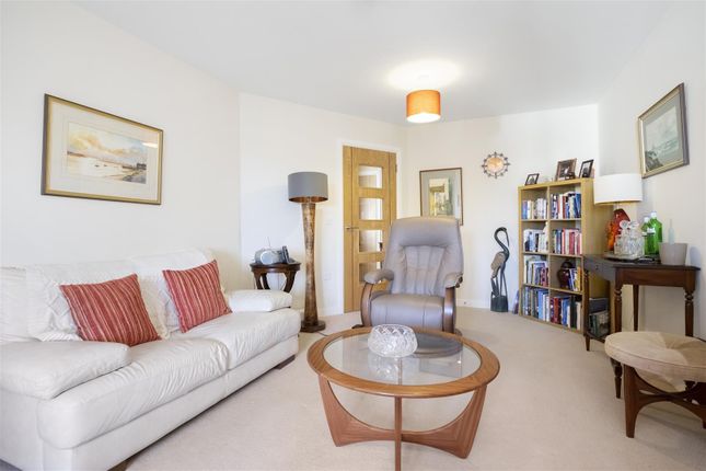 Flat for sale in 37 Scholars Gate, Abbey Park Avenue, St. Andrews