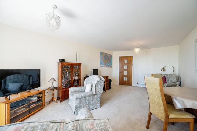Flat for sale in Savoy South Parade, Southsea, Hampshire
