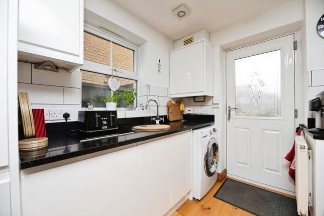 10, Rowley Croft, Pontefract photo 4