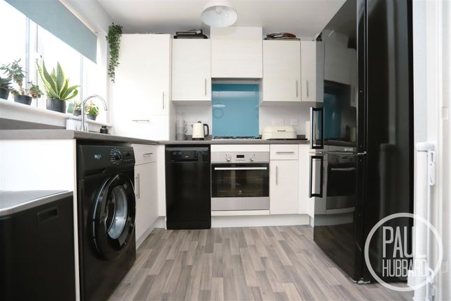 14, Cory Drive, Lowestoft photo 4