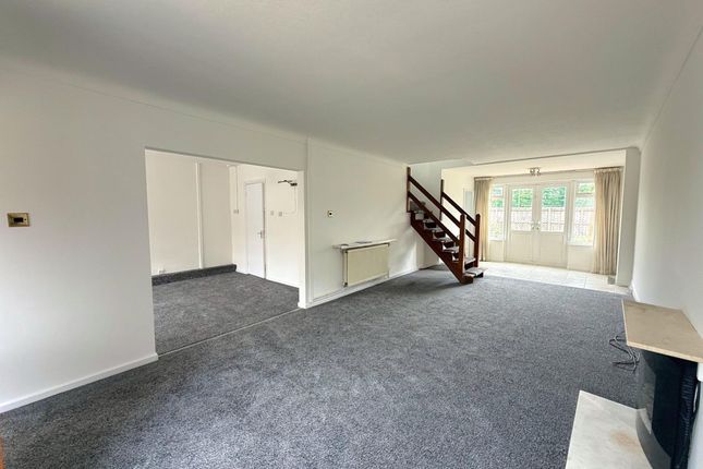 11 Matlock Close, Sale photo 4