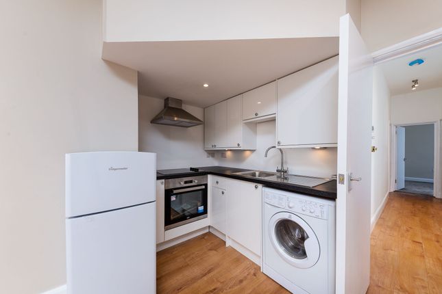Flat 2, 73-75 Bell Street, London photo 3