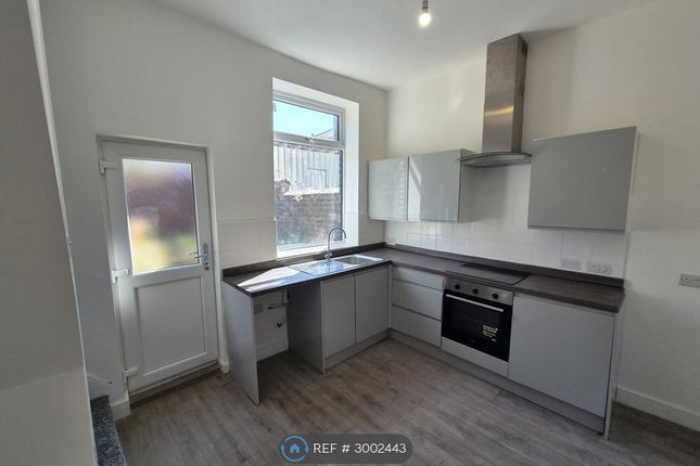 Newbreak St, Oldham photo 5