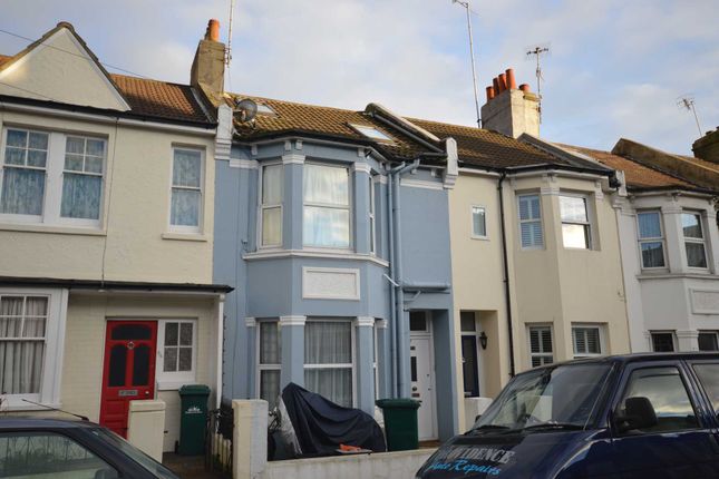Terraced house to rent in Roedale Road, Brighton BN1