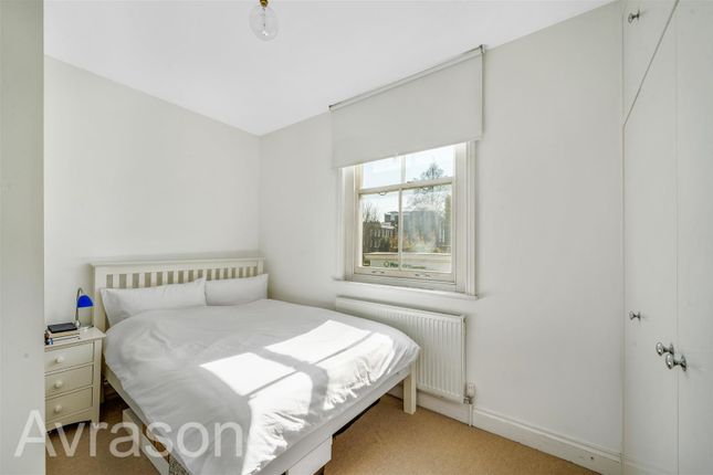 Flat 2, 26 A Clapham Road, London photo 2