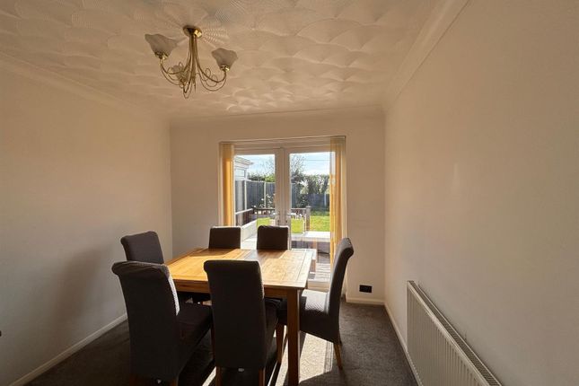 73, Cawood Crescent, Hull photo 4