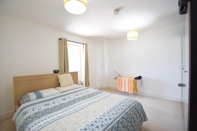 Flat 4 Bluebell Court, Tranquil Lane, Harrow photo 3