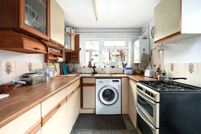 14, Orchard Close, Guildford photo 4