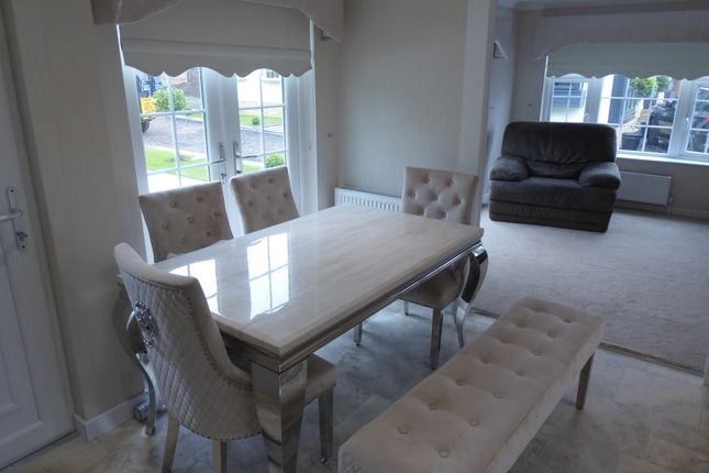 21, The Hermitage, Herschel Grange, Warfield, Bracknell, Berkshire photo 4