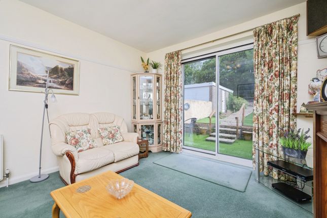 25, Vicarage Gardens, Plymouth photo 4