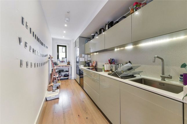 85 The Textile Building, 31A, Chatham Place, London photo 3
