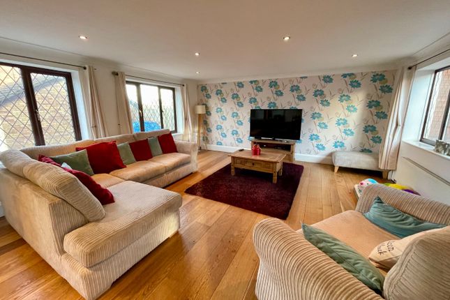 22 Bellerby Rise, Luton, Bedfordshire photo 3