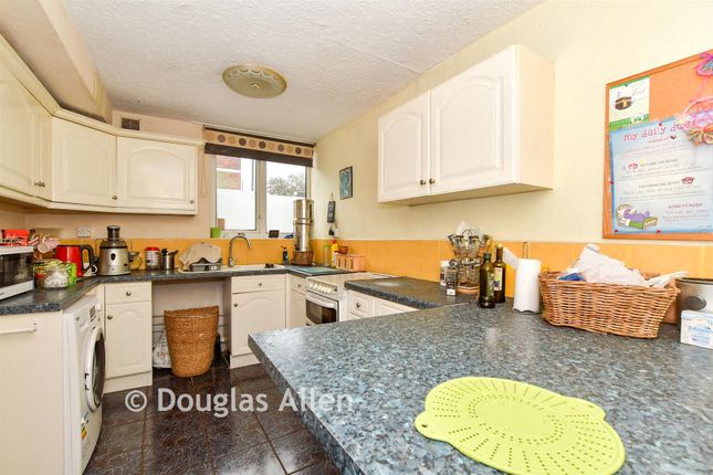 147, Covert Road, Ilford photo 4