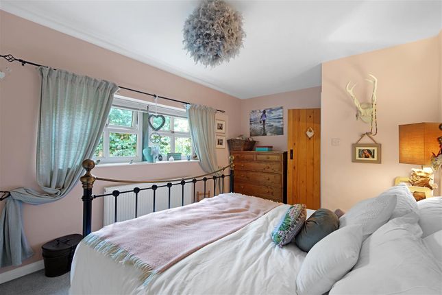 Windmill Lane, Thurlstone, Sheffield S36, 2 bedroom cottage for sale ...