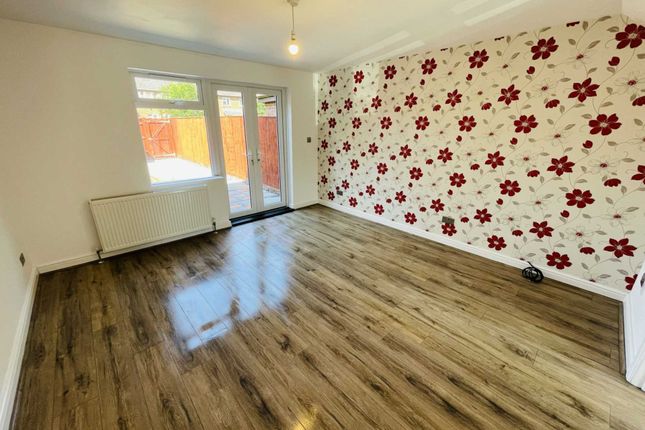 35, Worcester Drive, Didcot photo 3
