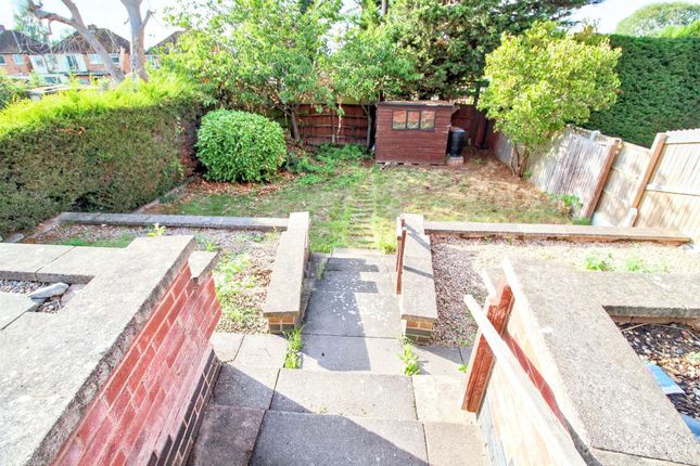 32 Thirlmere Road, Wigston photo 4