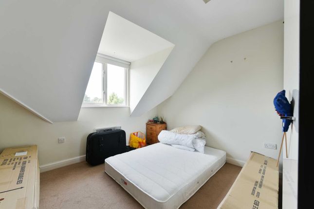 Flat to rent in The Street, Ashtead