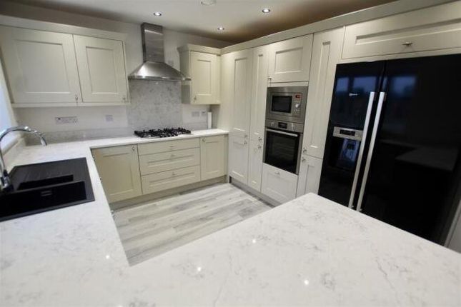 4, Richardson Gardens, Nottingham photo 2