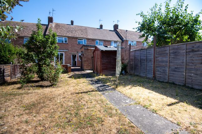 11 Central Avenue, Wellingborough photo 2