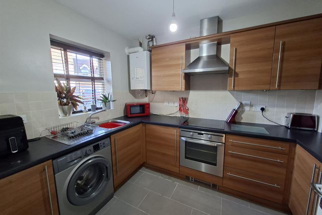 6, Livingstone Road, Peterborough photo 2