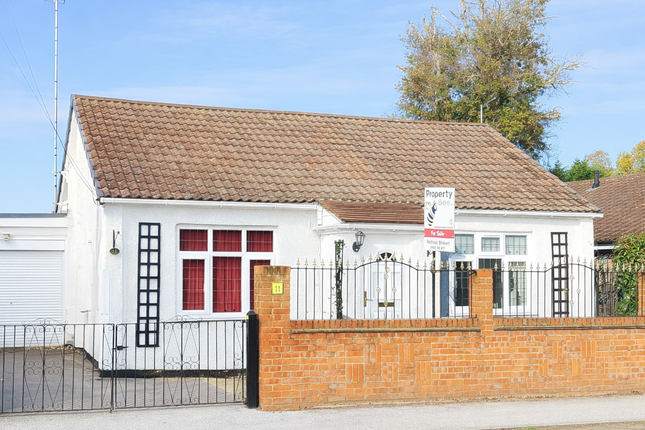 2-bed house on 11 Sandhurst Road, Yateley, £425,000