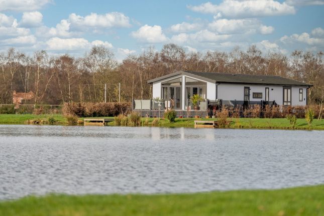 2-bed caravan on Gateforth Park, Gateforth Park, Selby, £230,000