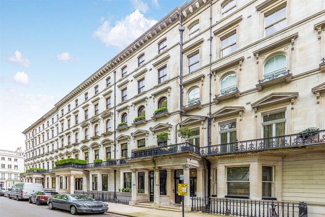 Flat for sale in Ennismore Gardens, London SW7