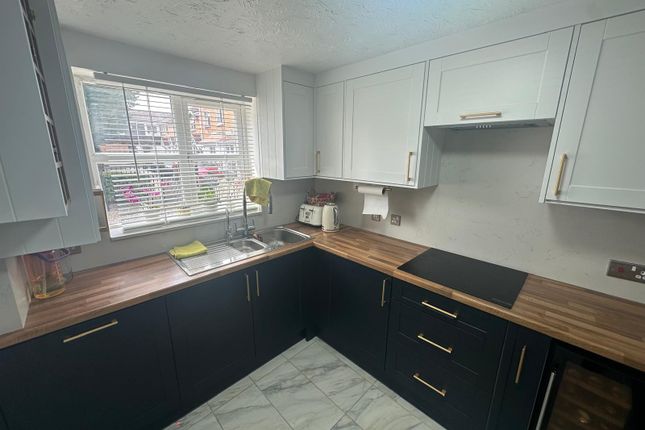 17, Barrass Close, Greater London photo 4
