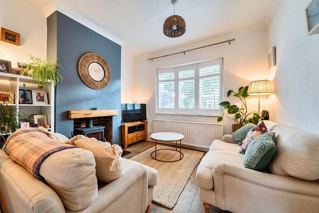 Hawthorn Grove, Enfield photo 4