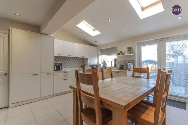 42, Barton Way, Rickmansworth photo 4