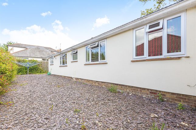 4 Bed Detached Bungalow For Sale In Lyon Road Crowthorne Berkshire Rg45 Zoopla