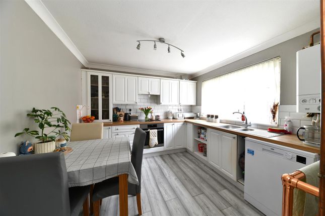 198, York Road, Stevenage photo 3