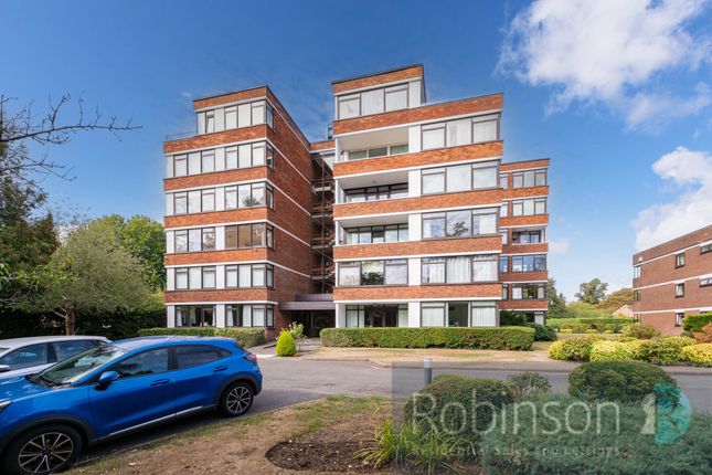 19 Woodhurst South, Maidenhead photo 4