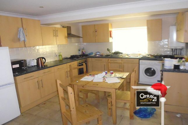 Lodge Road, SOUTHAMPTON photo 2