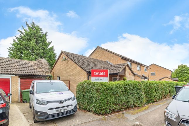 Thumbnail Bungalow for sale in Forest Rise, Eaglestone, Milton Keynes, Buckinghamshire