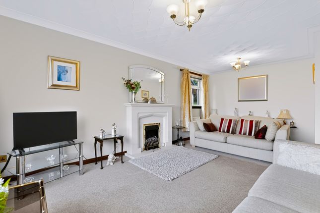5 Patrick Drive, Shieldhill, Falkirk photo 4