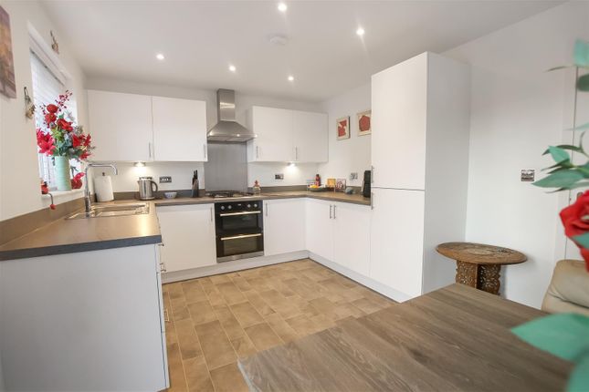 54, Goldfinch Way, Northallerton photo 3