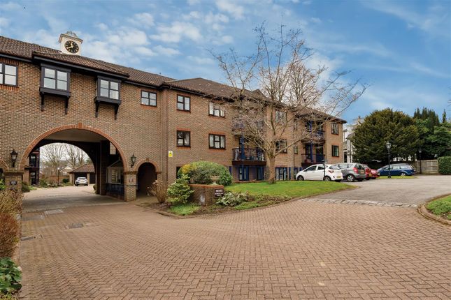 Flat for sale in Wraymead Place, Wray Park Road, Reigate