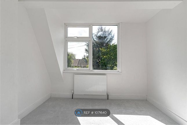 Hillcrest Road, London photo 3