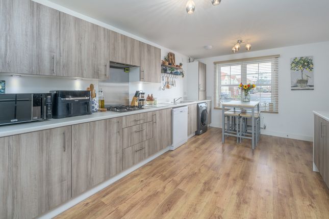 1 Draper Close, Alnwick photo 2